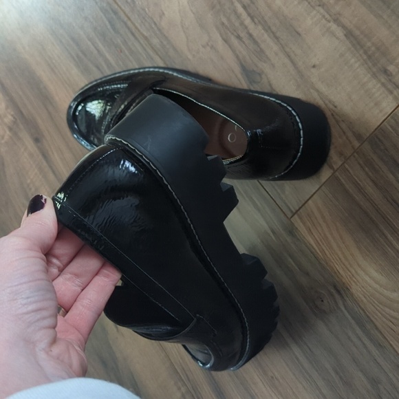 Franco Sarto black platform loafers size 7.5. Women's size 7.5 loafers. - Picture 3 of 5